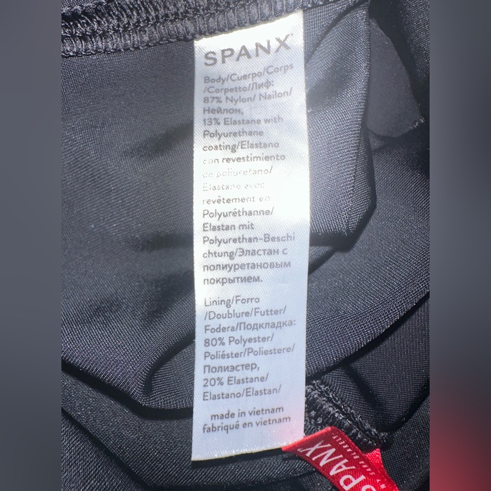 Spanx Faux Leather Leggings Black Camo Women’s Size Small Mid-Rise Skinny Slim - Picture 4 of 9